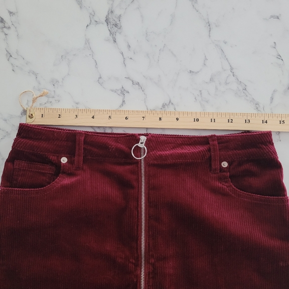 LoveTree Rich Burgundy Corduroy Mini Skirt Size Medium Fall Autumn Preppy - Picture 6 of 8